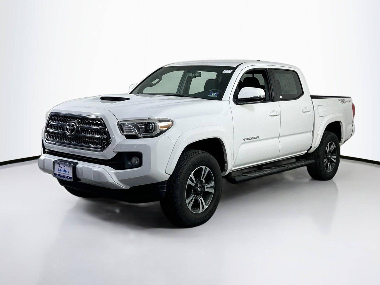 TOYOTA TACOMA 2017 5TFAZ5CN8HX043468 image