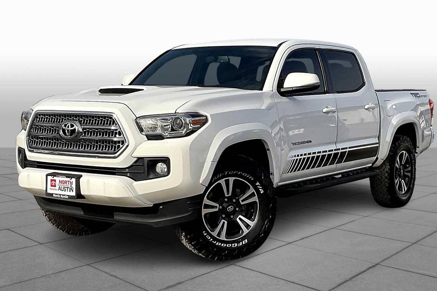 TOYOTA TACOMA 2017 5TFAZ5CN0HX025739 image