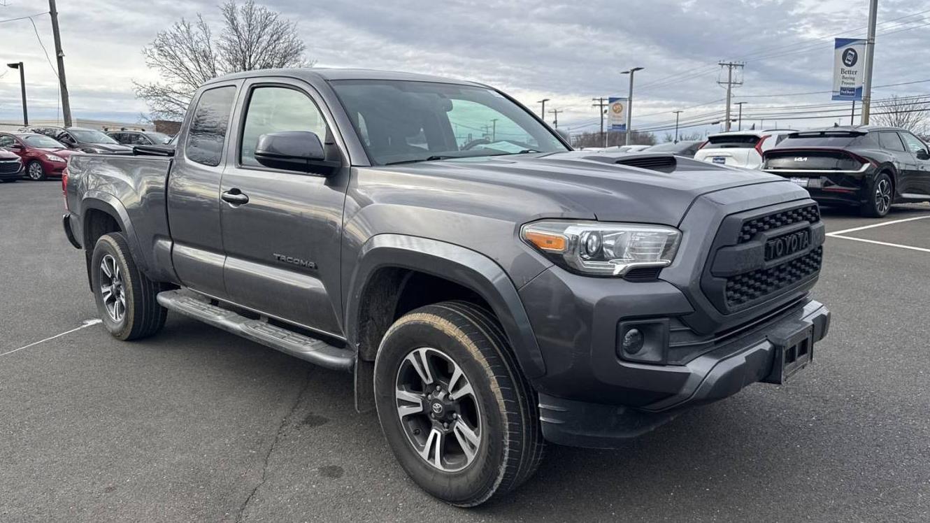 TOYOTA TACOMA 2017 5TFSZ5AN8HX064375 image