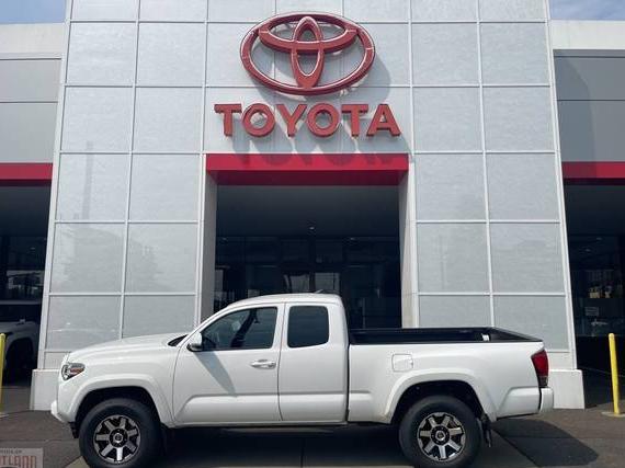 TOYOTA TACOMA 2017 5TFSZ5AN3HX059584 image