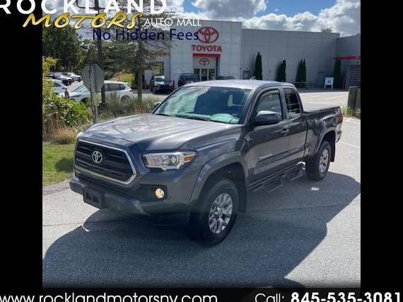 TOYOTA TACOMA 2017 5TFSZ5AN5HX047808 image