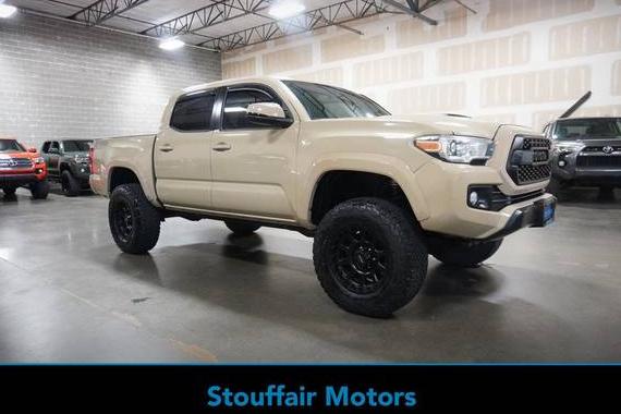 TOYOTA TACOMA 2017 3TMCZ5AN4HM074105 image