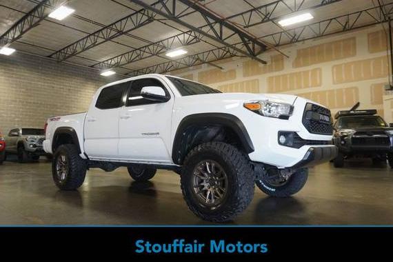 TOYOTA TACOMA 2017 5TFCZ5AN5HX112838 image