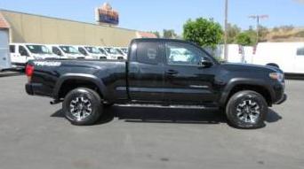 TOYOTA TACOMA 2017 5TFSZ5AN3HX101543 image