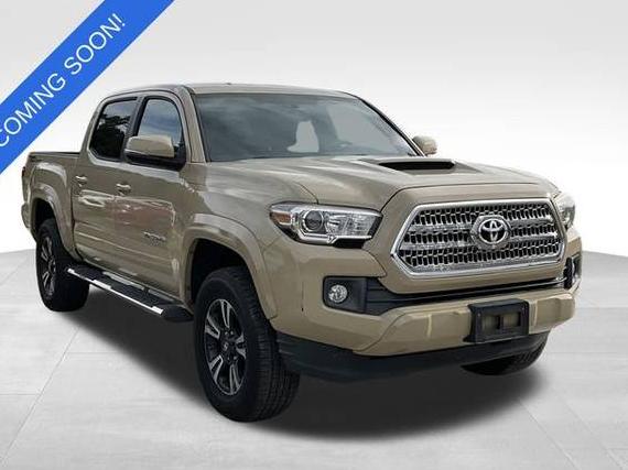 TOYOTA TACOMA 2017 5TFAZ5CN8HX033880 image