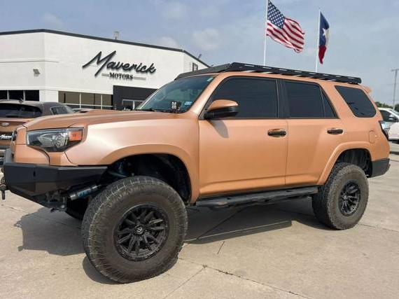 TOYOTA 4-RUNNER 2019 JTEBU5JR2K5678614 image