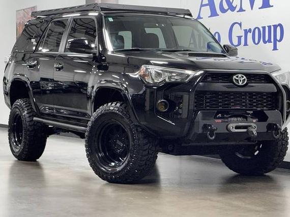 TOYOTA 4-RUNNER 2019 JTEBU5JR4K5666559 image