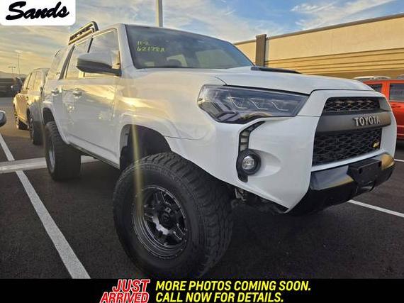 TOYOTA 4-RUNNER 2019 JTEBU5JR6K5645180 image