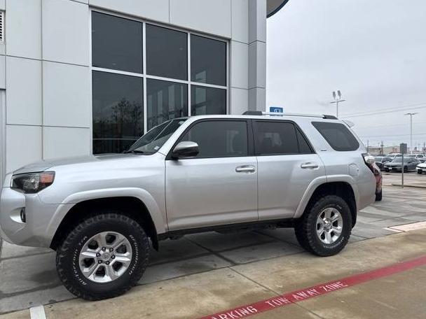 TOYOTA 4-RUNNER 2019 JTEBU5JR4K5698881 image