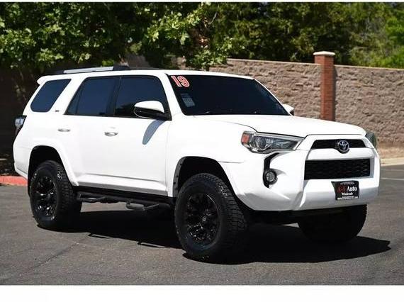 TOYOTA 4-RUNNER 2019 JTEBU5JR9K5663382 image