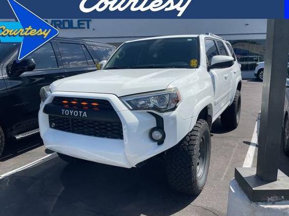 TOYOTA 4-RUNNER 2019 JTEBU5JR2K5651896 image
