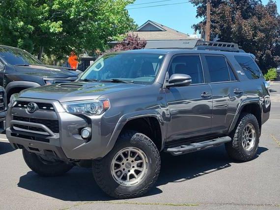 TOYOTA 4-RUNNER 2019 JTEBU5JR1K5666521 image