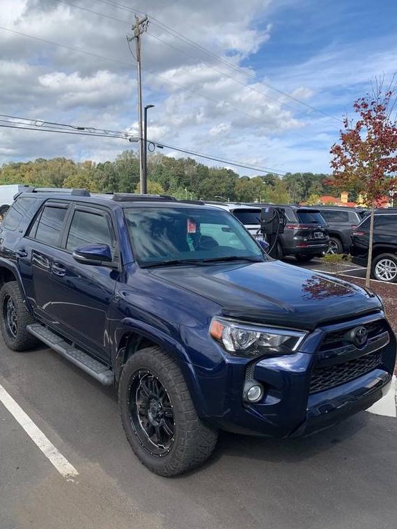 TOYOTA 4-RUNNER 2019 JTEBU5JR8K5616487 image