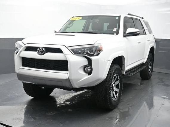 TOYOTA 4-RUNNER 2019 JTEBU5JR1K5676255 image