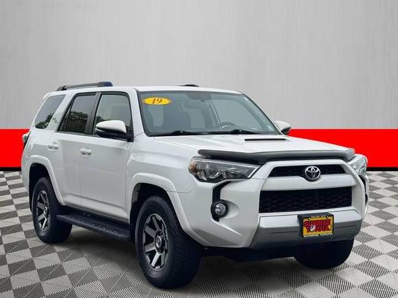 TOYOTA 4-RUNNER 2019 JTEBU5JRXK5640127 image
