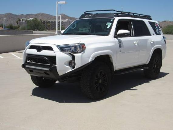 TOYOTA 4-RUNNER 2018 JTEBU5JR3J5585793 image