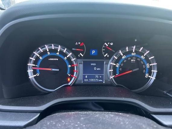 TOYOTA 4-RUNNER 2018 JTEBU5JR1J5486776 image