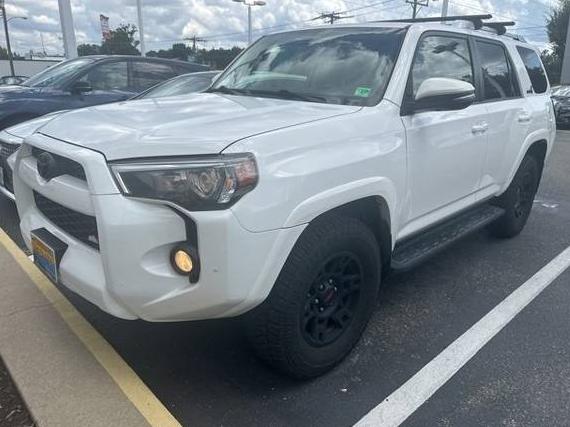 TOYOTA 4-RUNNER 2018 JTEBU5JR5J5519827 image