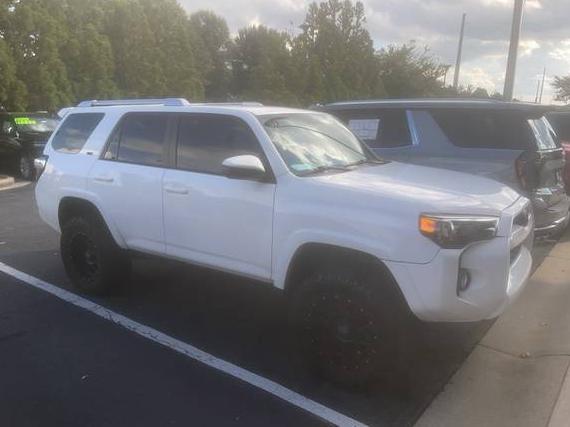 TOYOTA 4-RUNNER 2018 JTEZU5JR5J5186060 image TOYOTA 4-RUNNER 2018 JTEZU5JR5J5186060 image