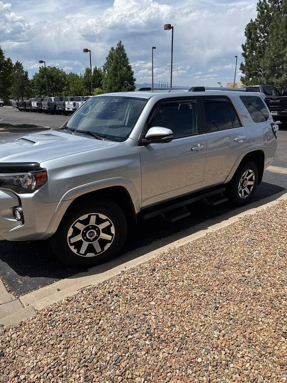 TOYOTA 4-RUNNER 2018 JTEBU5JR8J5581206 image