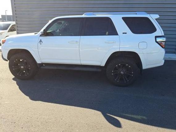 TOYOTA 4-RUNNER 2017 JTEZU5JRXH5152464 image