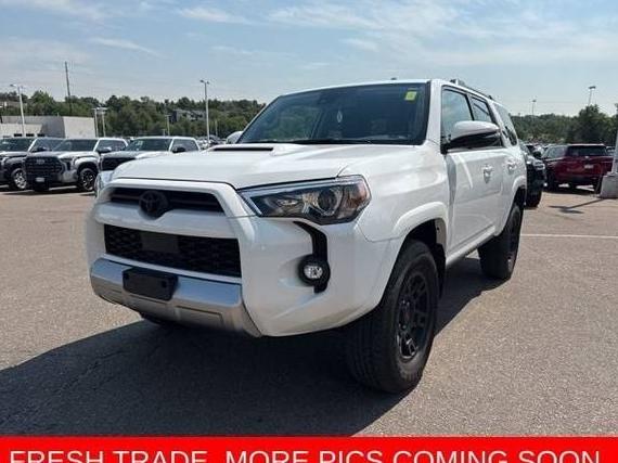 TOYOTA 4-RUNNER 2024 JTERU5JR6R6282432 image