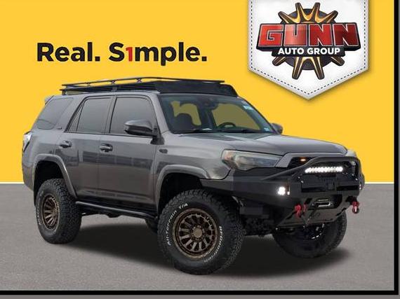 TOYOTA 4-RUNNER 2020 JTEBU5JR3L5823886 image