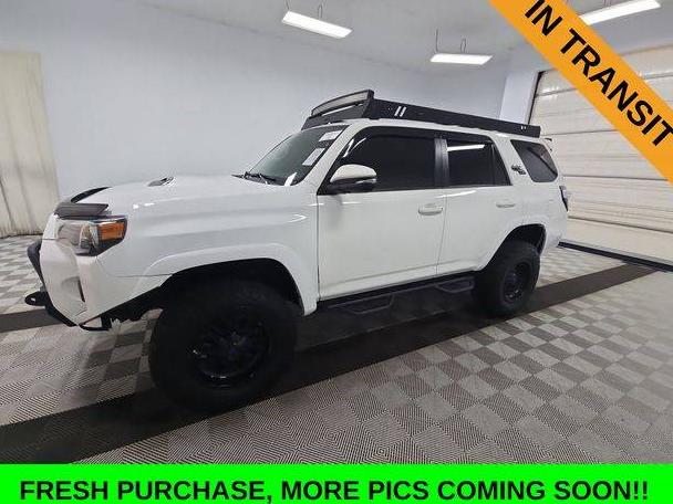 TOYOTA 4-RUNNER 2020 JTEBU5JR5L5751153 image