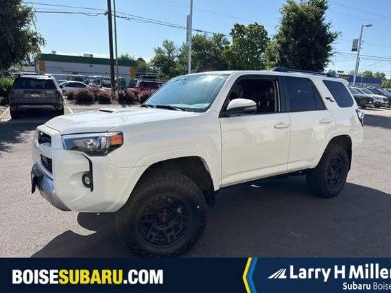 TOYOTA 4-RUNNER 2022 JTERU5JR8N6057651 image