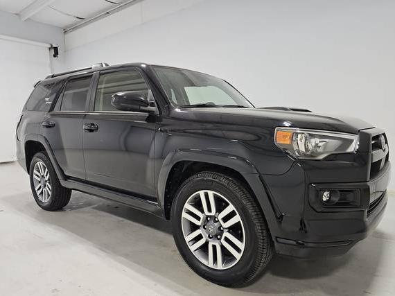 TOYOTA 4-RUNNER 2022 JTEAU5JR9N5275634 image