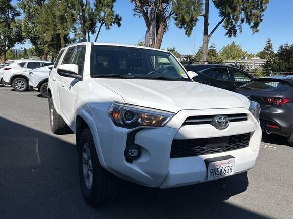TOYOTA 4-RUNNER 2022 JTEMU5JR7N6064231 image