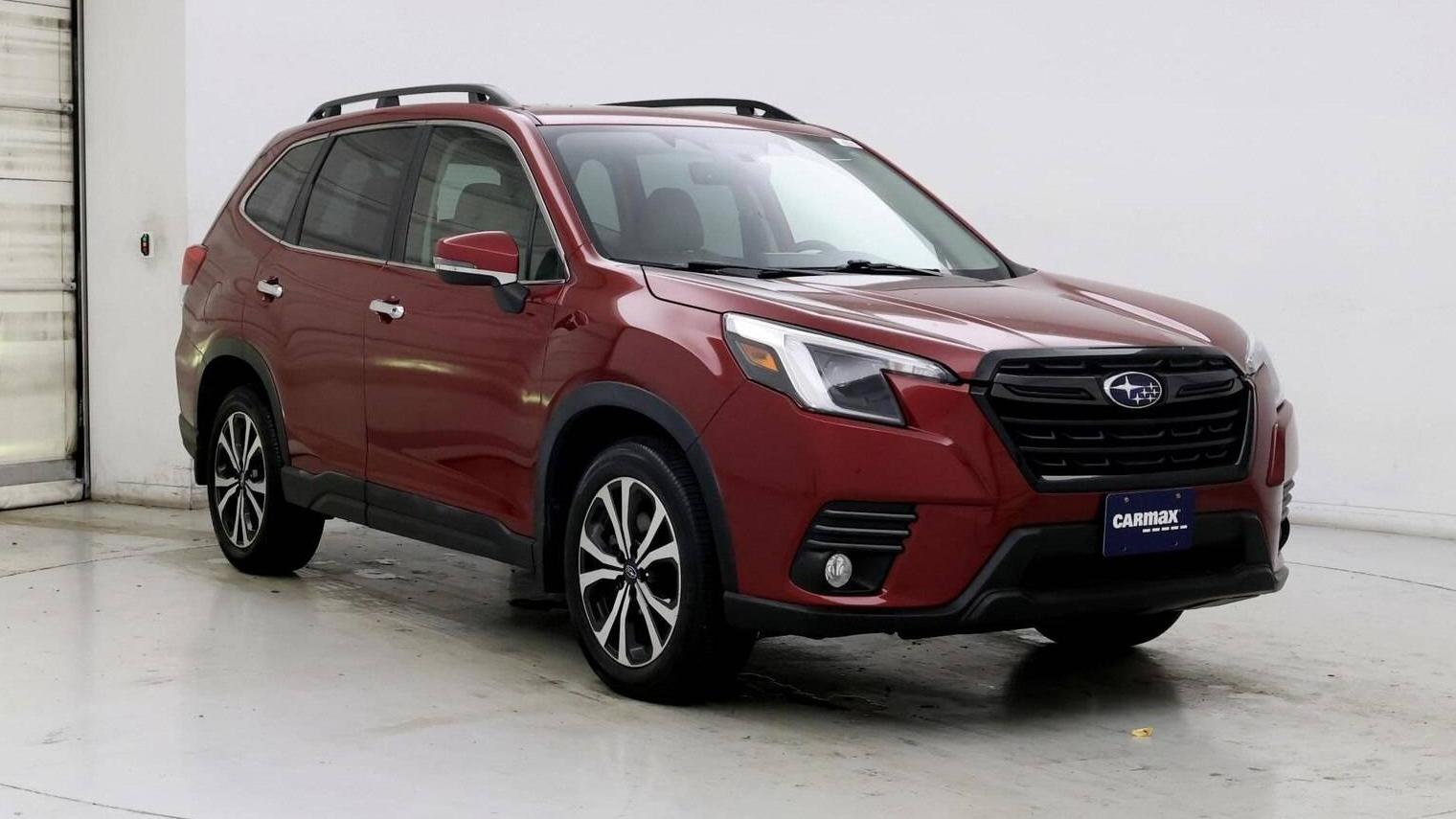 SUBARU FORESTER 2023 JF2SKAPC3PH437061 image