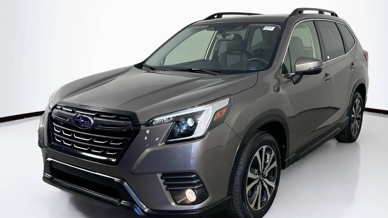 SUBARU FORESTER 2023 JF2SKAPC8PH461355 image