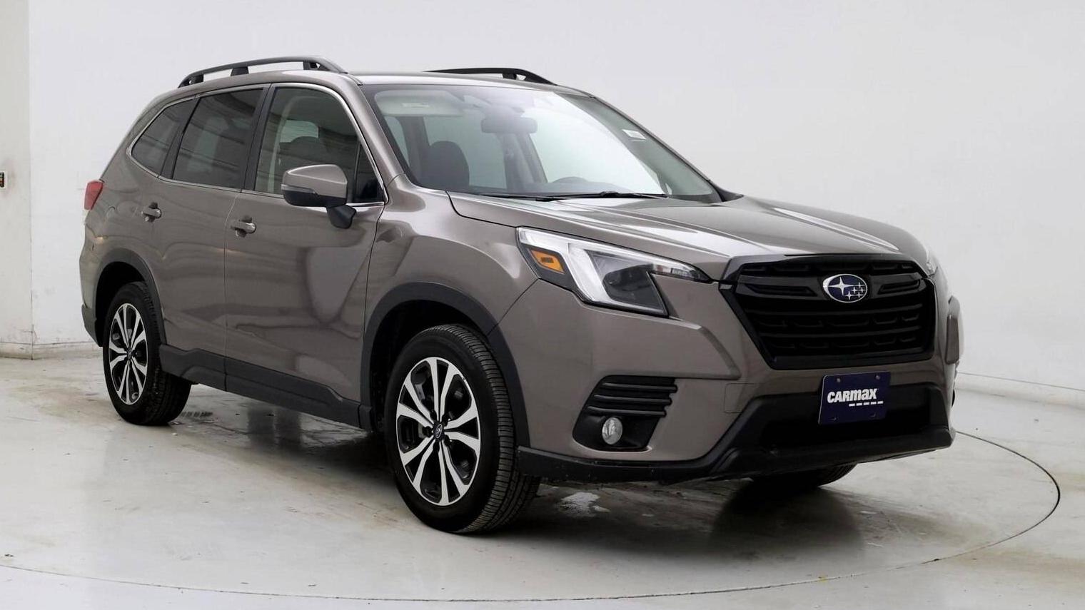 SUBARU FORESTER 2023 JF2SKAPC0PH468218 image