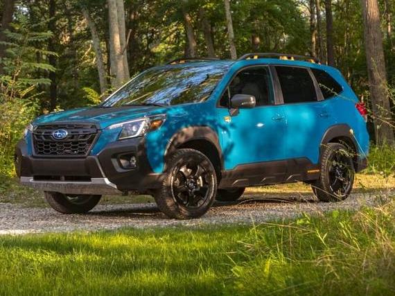SUBARU FORESTER 2023 JF2SKAPC5PH423615 image