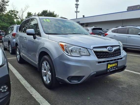 SUBARU FORESTER 2016 JF2SJADCXGH555034 image