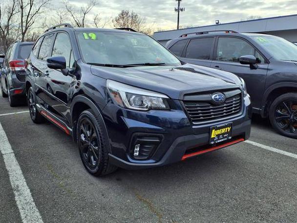 SUBARU FORESTER 2019 JF2SKAPC5KH433621 image