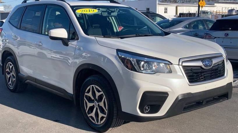 SUBARU FORESTER 2019 JF2SKAEC3KH426184 image