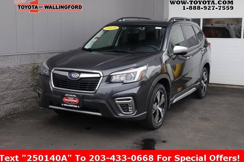 SUBARU FORESTER 2019 JF2SKAWC6KH513642 image