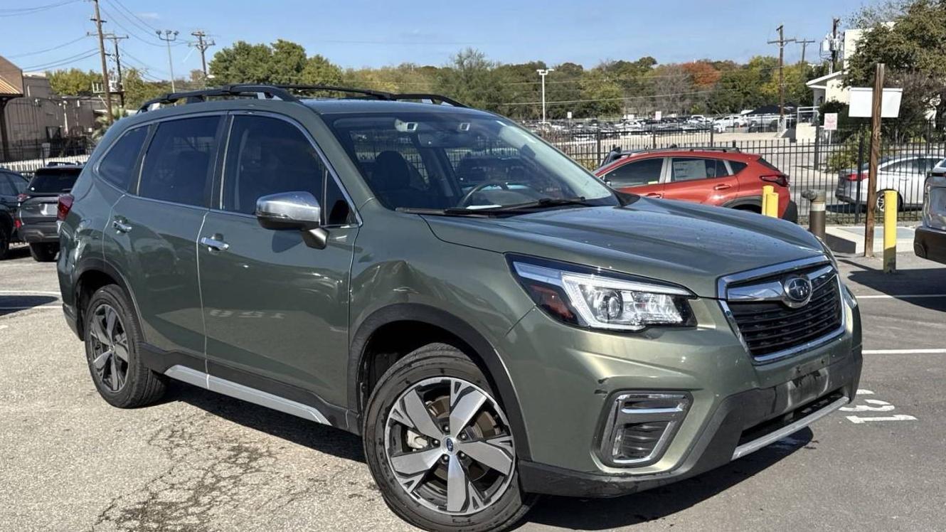 SUBARU FORESTER 2019 JF2SKAWC2KH517834 image