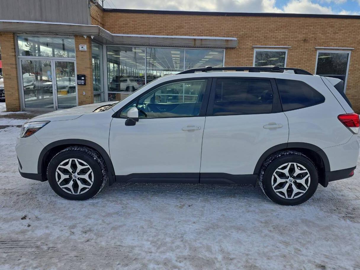 SUBARU FORESTER 2019 JF2SKAGC7KH582208 image