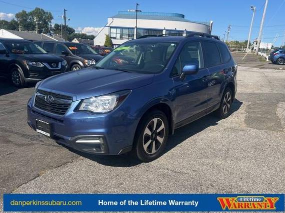 SUBARU FORESTER 2018 JF2SJAGC3JH602469 image