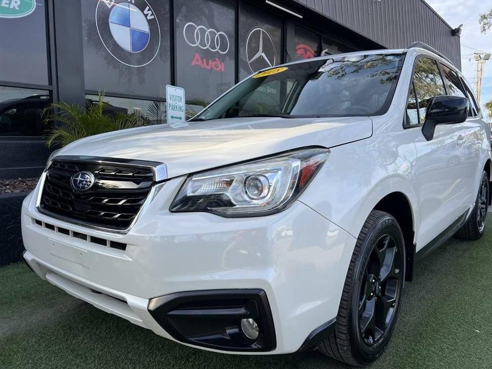 SUBARU FORESTER 2018 JF2SJAEC3JH492428 image