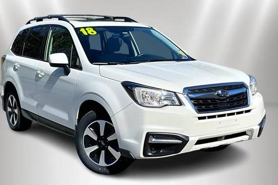 SUBARU FORESTER 2018 JF2SJAECXJH497898 image