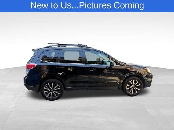 SUBARU FORESTER 2018 JF2SJGEC7JH419453 image