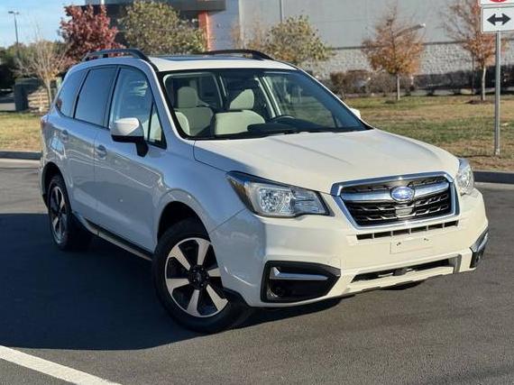 SUBARU FORESTER 2018 JF2SJAEC8JH426067 image