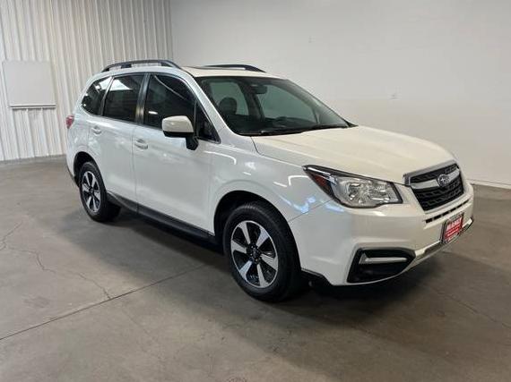 SUBARU FORESTER 2018 JF2SJAEC4JH462015 image