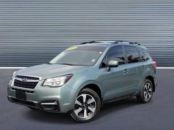 SUBARU FORESTER 2018 JF2SJAEC4JH417947 image