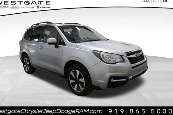 SUBARU FORESTER 2018 JF2SJAEC7JH529495 image