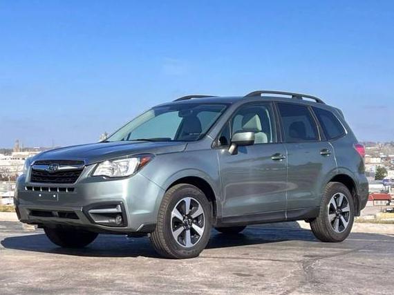 SUBARU FORESTER 2018 JF2SJAEC7JH499186 image